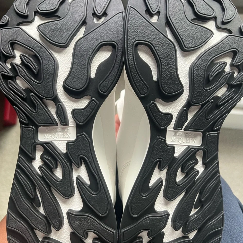 Alexander McQueen Sneakers - Picture 4 of 5